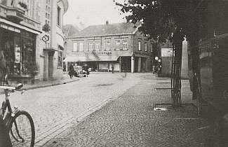 Blick zum Textilhaus Beermann (Links Haus Rieping) - 1938