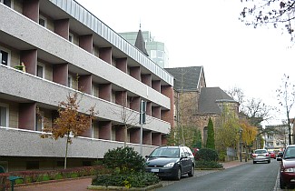 Schwesternheim und Kapelle - Roggenkampstraße 8