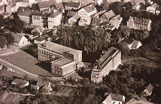Schulstraße und Neubau Bodelschwingh Krankenhaus  - 1961