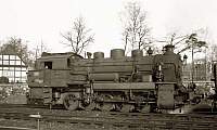 Die Lok 1 (Eh2t, Hanomag 10569/1927 rangiert an der  Aufbereitung/Kohlenwäsche im Bf Esch - Februar 1962